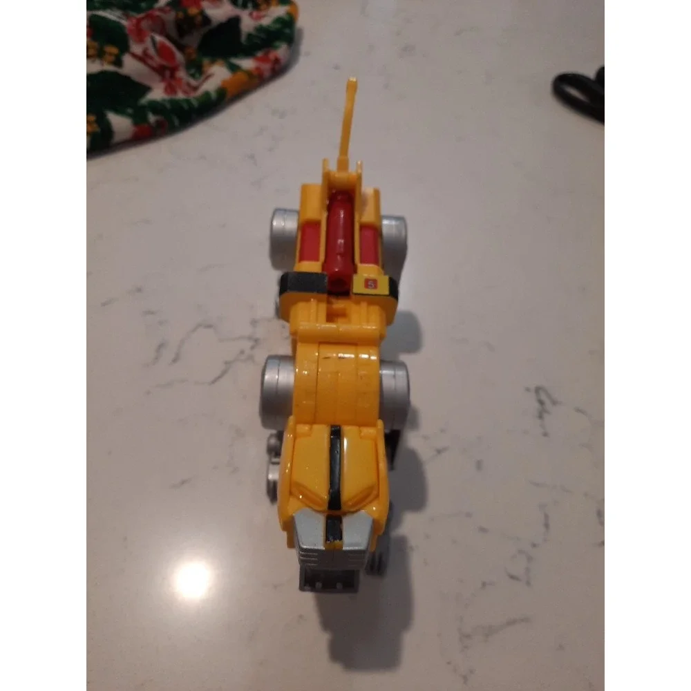 Yellow Lion Vintage Voltron Third Dimension Action Figure 1998 Trendmasters 90s